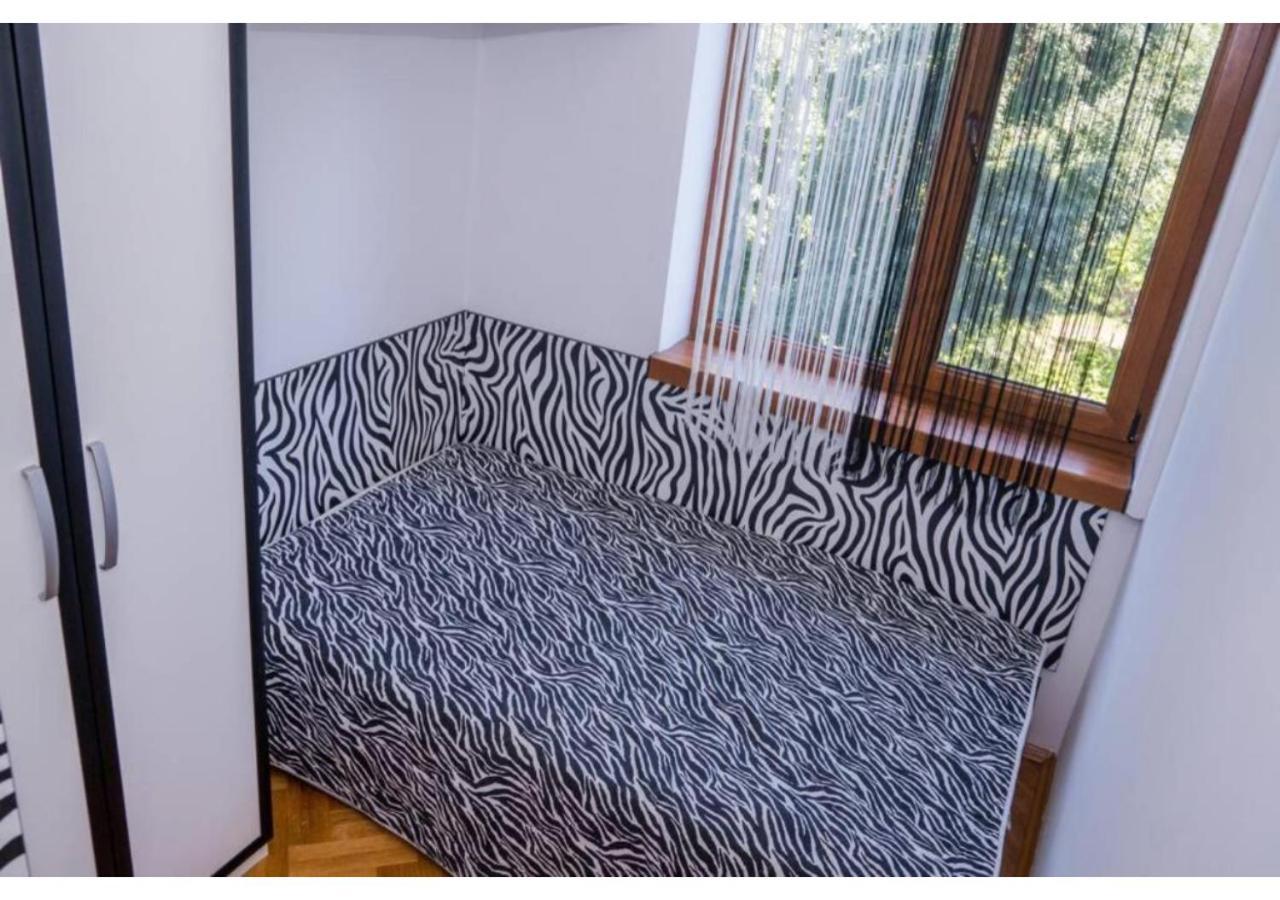 Luxury Apartment On The First Line To The Sea Burgas City Exterior foto
